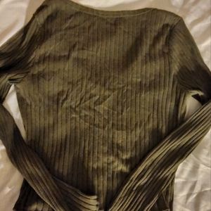 Cropped Top dark green long sleeve frilly